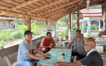 Bhabinkamtibmas Polsek Salapian Kasi Pesan Kamtibmas di Dusun Kuta Gajah