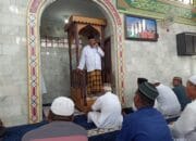 Calon Bupati Iskandar Sugito Sampaikan Khutbah Jumat di Masjid Amanah Pangkalan Susu