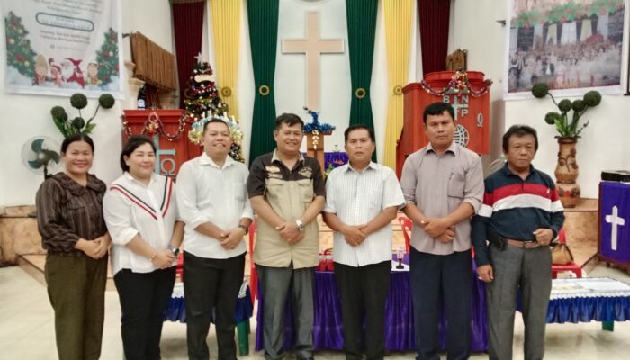 Paian Purba SH Pimpin Pembubaran Panitia Natal Oukumene Tanjung Morawa