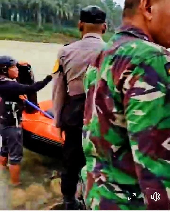 Hendak mengantar selang