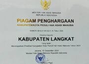 Mendorong Penghormatan, Perlindungan, Pemenuhan, Penegakan, dan Pemajuan HAM di Kabupaten Langkat, Pemkab Langkat Terima Penghargaan HAM