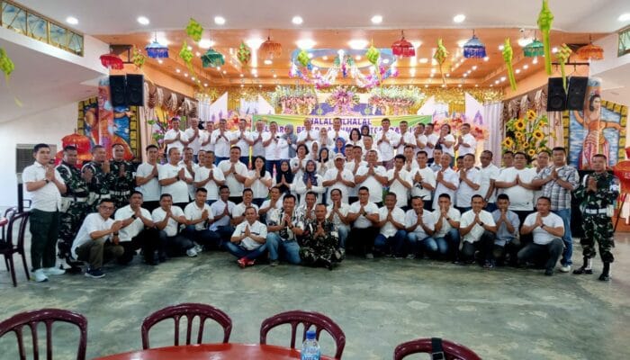 KELUARGA BESAR BABINMINVETCADDAM I/BB GELAR ACARA HALAL BIL HALAL