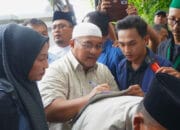 Sebagai Bentuk Dukungan Aspirasi Masyarakat, Ketua DPRD Langkat  dan Fraksi-fraksi Tandatangani Nota Kesepakatan