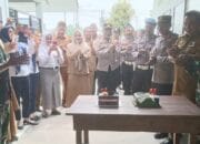 Meriahkan Hut TNI ke 80, Muspika Batang Kuis Berikan Kue Ulang Tahun