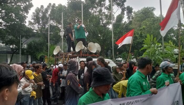 Dugaan Ijazah Palsu Hakim Arsul Sani, PW GPA DKI Gelar Aksi di Kantor MK