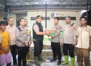 Polres Langkat Salurkan Bansos Kapolda Sumut untuk Pengungsi Banjir di Padang Tualang