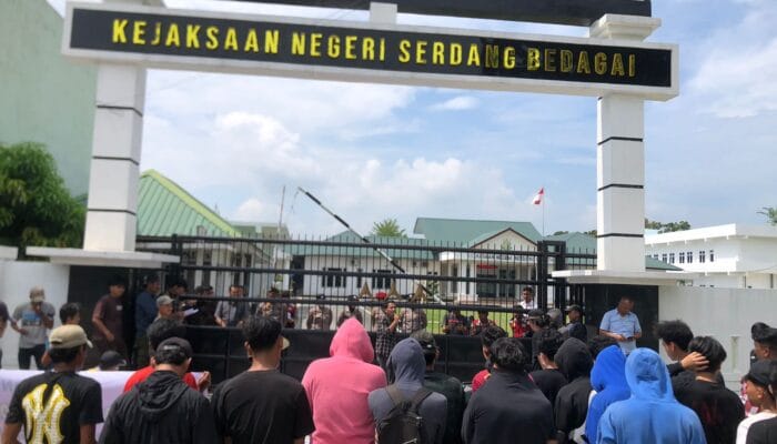 Aksi Damai Aliansi Desa Tuntut Penyidikan 21 Kegiatan yang Diduga Korupsi Dana Desa di Serdang Bedagai