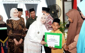 Bupati Langkat Salurkan ZIS Baznas 2026, Siswa Dan Guru Ngaji Terdampak Banjir Terima Bantuan