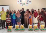 Sentuh Warga Kurang Mampu, TP PKK Langkat Salurkan 15 Paket Sembako Untuk Kaum Dhuafa Dan Anak Yatim Di Bahorok