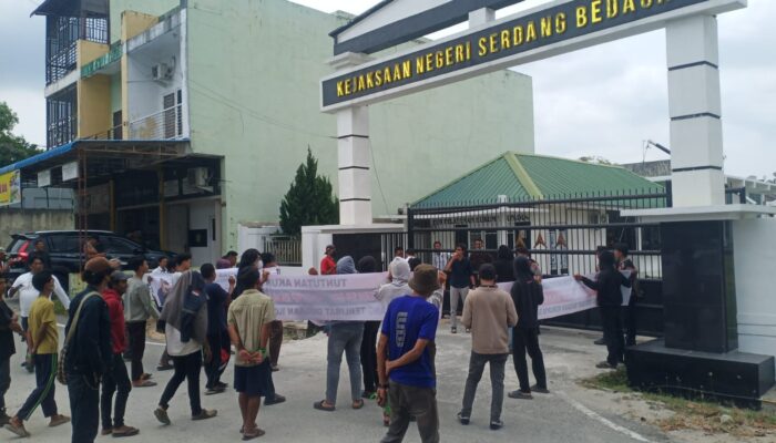 Diduga Jadi “Bancakan” Dana Desa! Aliansi Desa Membangun Turun ke Jalan, Desak Aparat Usut Dugaan Mark Up di 5 Desa Tebing Syahbandar