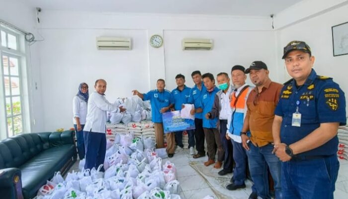 Ramadhan Berbagi, Pelindo Regional 1 Belawan Salurkan 1.250 Paket Sembako, 1.250 Takjil dan 250 Santunan Anak Yatim