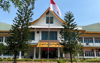 Bupati Langkat Siapkan 8 M Lebih untuk Perbaikan Jalan Kecamatan Secanggang, Syah Afandin : Rampung 2026