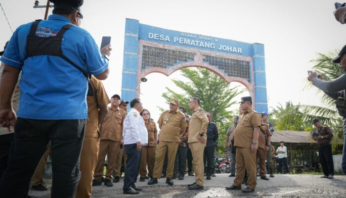 Bupati Tinjau Lanjutan Pengaspalan Jalan Paluh Gelombang Percut Sei Tuan