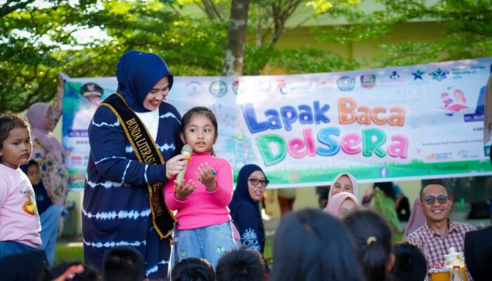 Lapak Baca DELSERA Hidupkan Semangat Literasi Anak, Keceriaan Warnai Batang Kuis