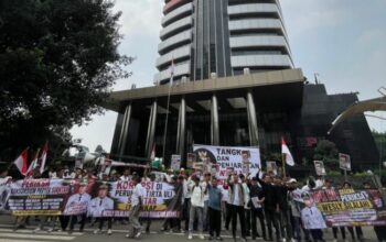 DPP GARANSI dan AMPPUH Geruduk KPK, Massa Aksi Sebut Wesly Silalahi Wali Kota Terkorup di Indonesia