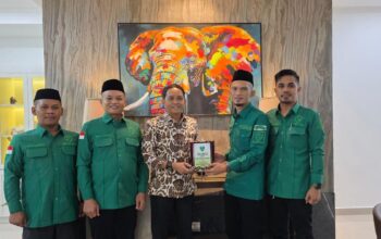 Ketua Umum PP HIMMAH: Sikap Menhut Kembalikan Amplop Bupati Kuansing Patut Jadi Teladan Pejabat