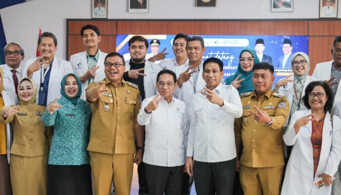 Wamenkes dan Wamendagri Tinjau Cathlab-Klinik Paru RSUD H Amri Tambunan, Bupati Komitmen Perkuat Layanan Kesehatan