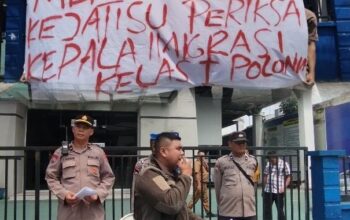 Dugaan KKN dan Pungli Paspor, Massa PAJAK Gelar Aksi Unjuk Rasa di Kantor Imigrasi Polonia Medan