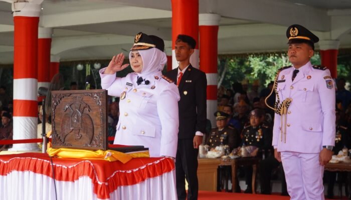 Plt. Bupati Tiorita Pimpin Detik-Detik Proklamasi HUT ke-81 RI di Langkat