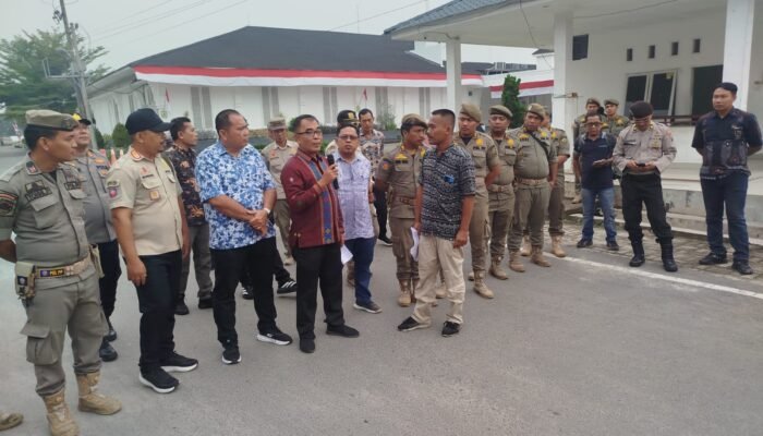 Massa Geruduk Inspektorat dan Kejaksaan Sergai, TERKAIT DUGAAN PENYELEWENGAN DANA Desa DI 5 DESA DI KECAMATAN TEBING TINGGI Tahun 2023