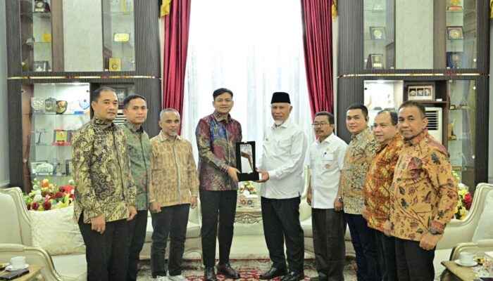 Audiensi dengan Pemprov Sumbar, PTPN IV PalmCo Tekankan Pentingnya Harmonisasi Operasional Kebun