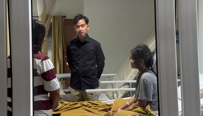 Pastikan Penanganan Maksimal, Wapres Kunjungi Anak-anak yang Dirawat di RS Efarina Etaham dan RSU Amanda Berastagi