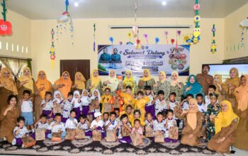 Melalui PKK Goes to School, Asniar Lom Lom Suwondo Ajak Orang Tua Perkuat Karakter, Gizi dan Literasi Anak 