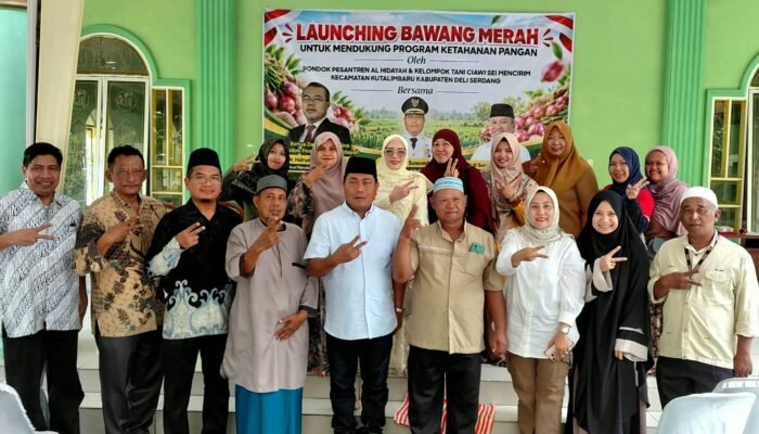 Perkuat Ketahanan Pangan, Lom Lom Suwondo Dorong Pesantren Al-Hidayah Kembangkan Bawang Merah