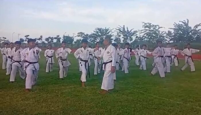 5 Karateka Dojo Alfarizi Ikuti Ujian INKANAS Gashuku dan DAN di Sumut