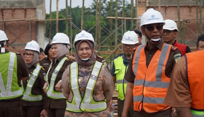Plt. Bupati Tiorita Dampingi Kajati Sumut Letakkan Batu Pertama Pembangunan RUPBASAN Langkat
