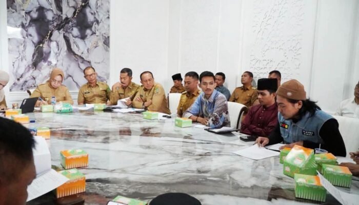 Plt. Bupati Tiorita Minta PT LNK Tindak Lanjuti Tuntutan Warga Bingai Wampu